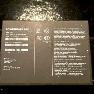 POWERBEATS PRO BOX 📦 ONLY Instructions included